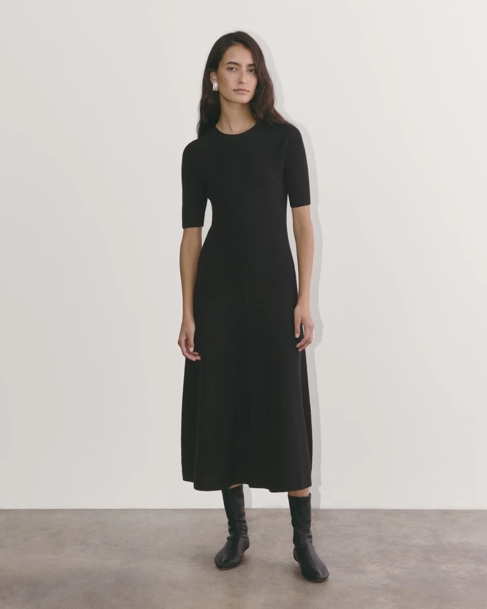 The Ribbed Sweater Dress | Black (5)