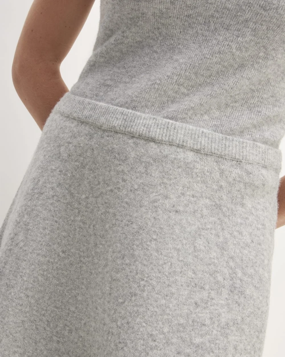 The Cozy-Stretch Skirt | Heathered Grey (2)