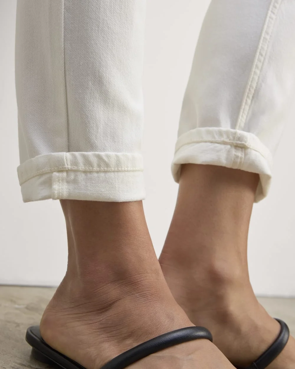 The Super-Soft Relaxed Jean | Bone (4)