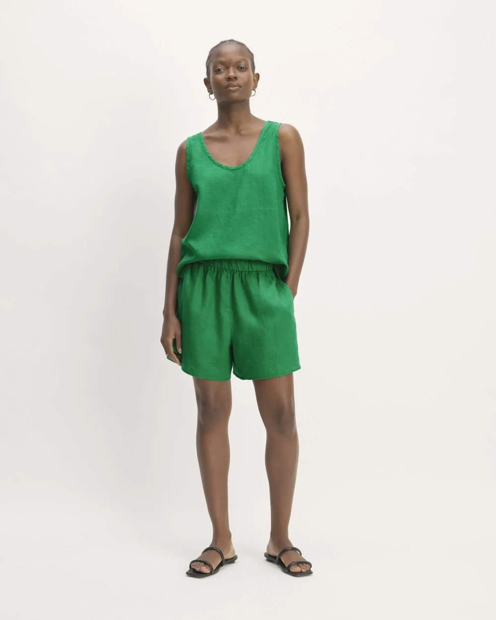The Scoop Tank in Linen | Grass Green (2)