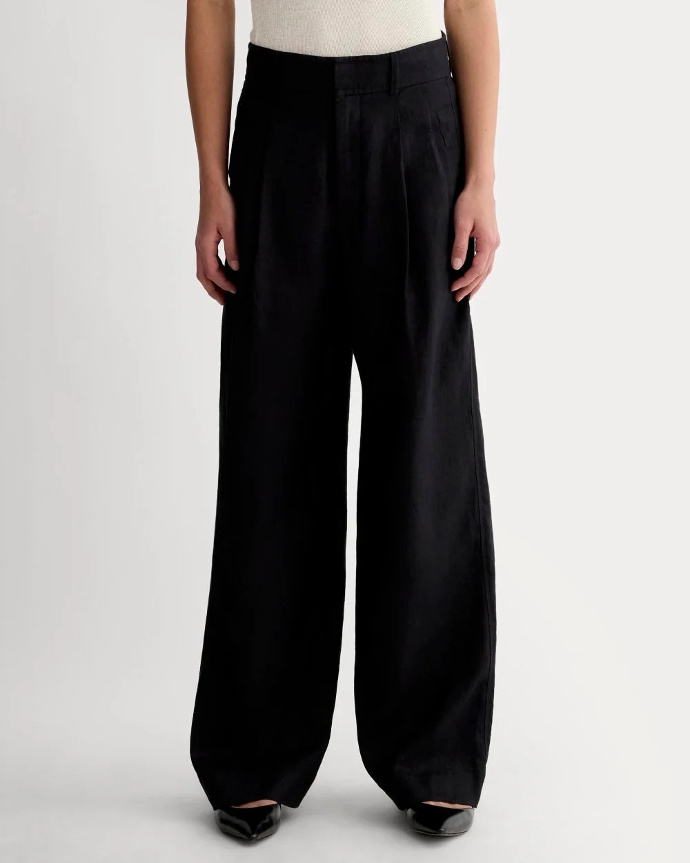 The Linen Way-High® Drape Pant  | Black (3)