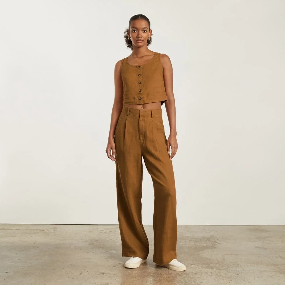 The Linen Button-Front Crop Tank | Tawny Brown (4)