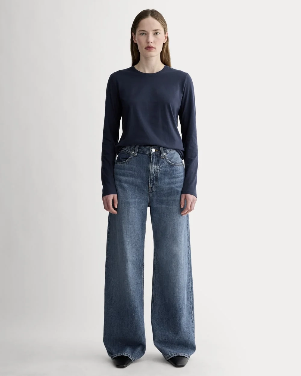 The Slim Long-Sleeve Crew in Essential Cotton | Navy (2)
