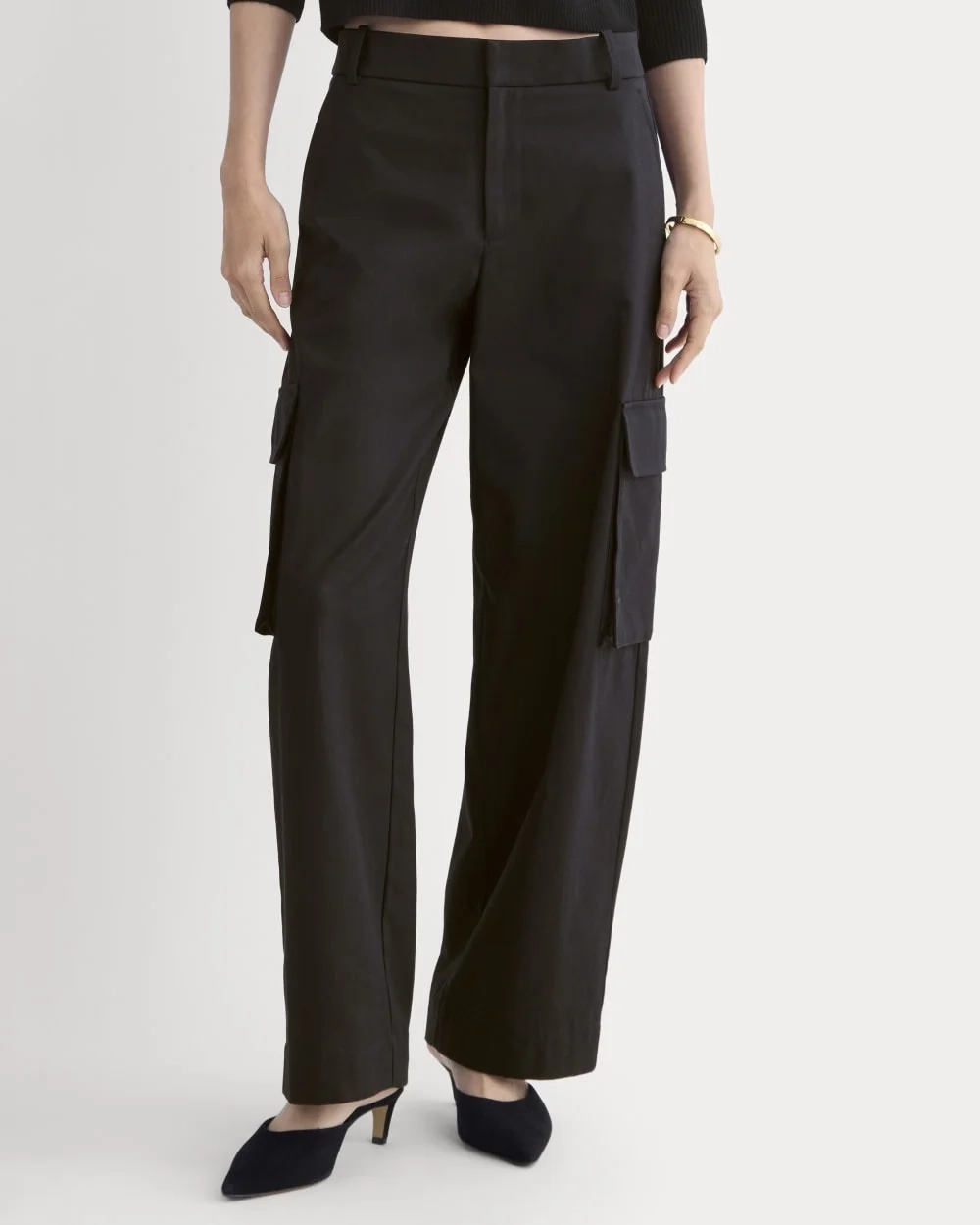 Wide-Leg Cargo Trouser in Buttersmooth | Black (3)