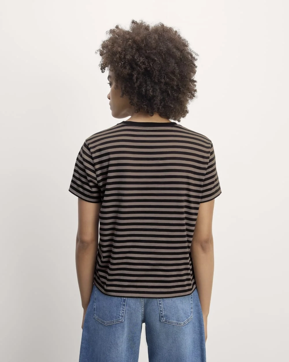 The Box-Cut Tee in Essential Cotton | Artist Clay / Black | No Pocket (2)