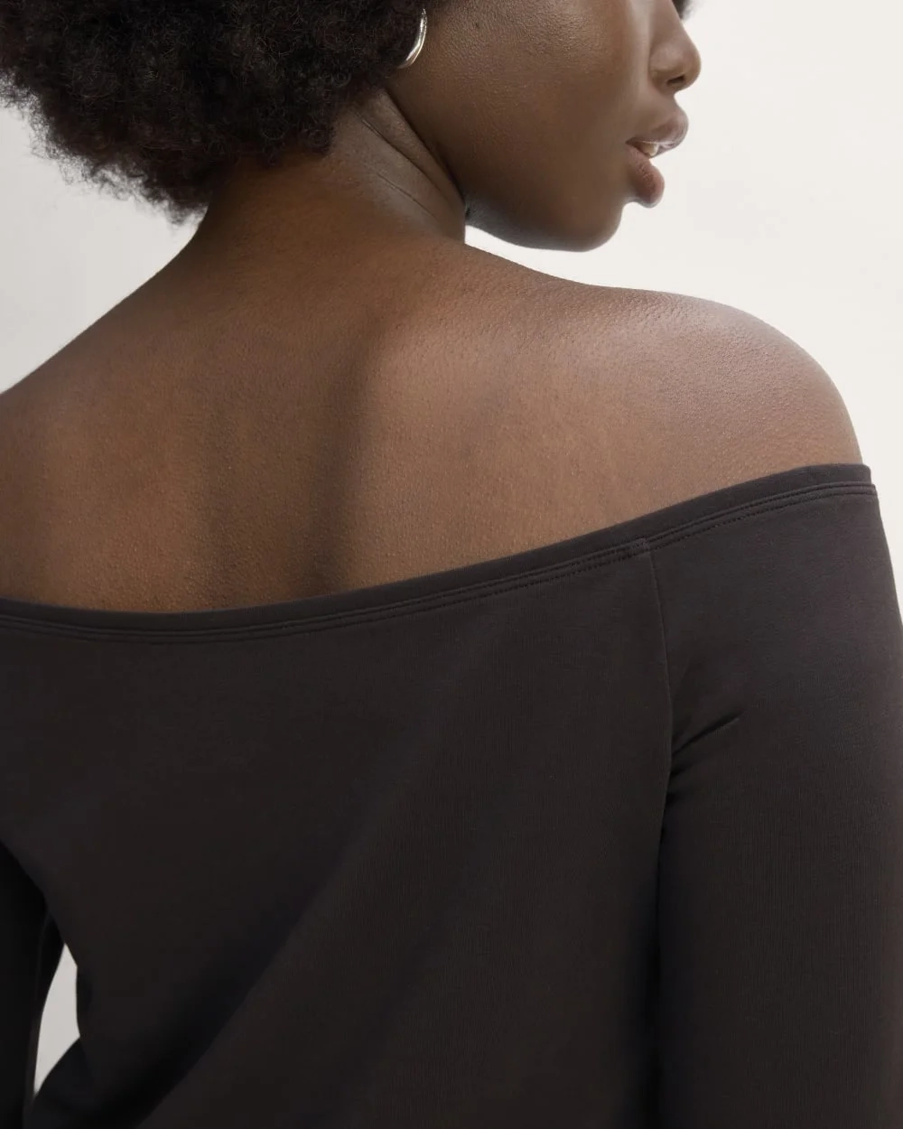 The Form Off-Shoulder Top | Black (4)