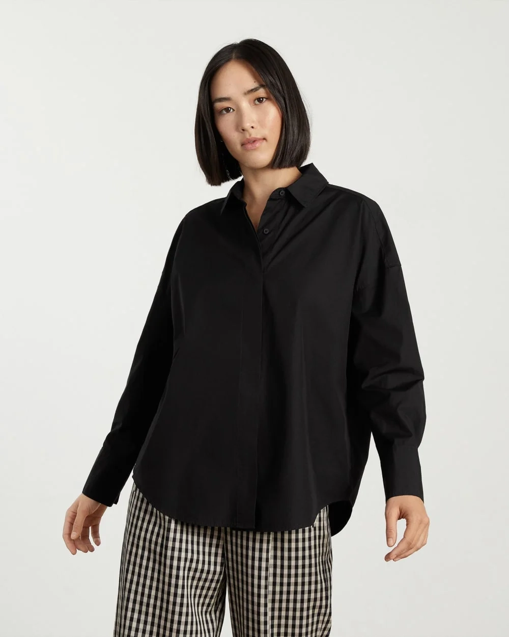 The Oversized Poplin Shirt | Black (6)