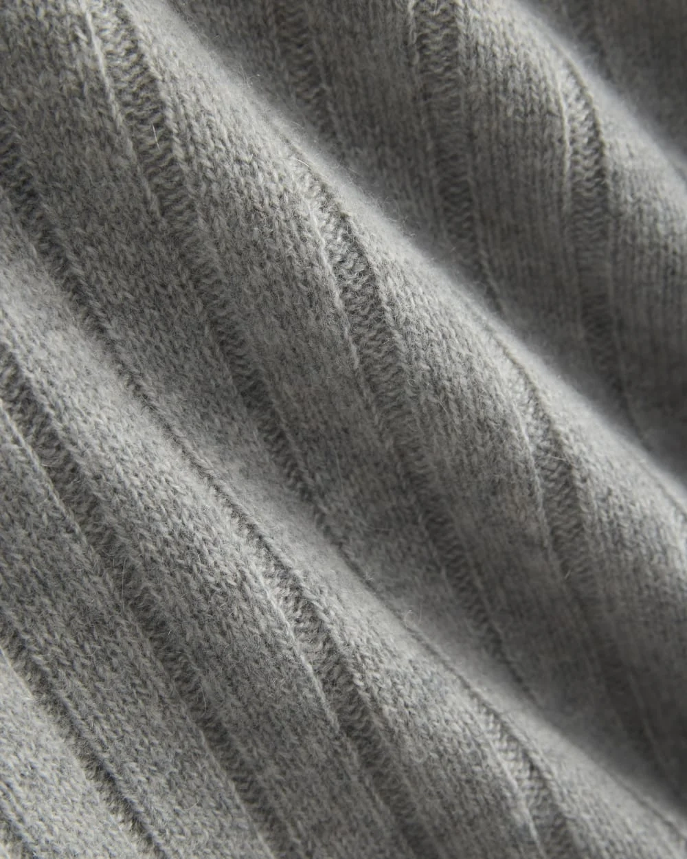 Mix Ribbed Crew in Cashmere | Light Heather Grey (2)