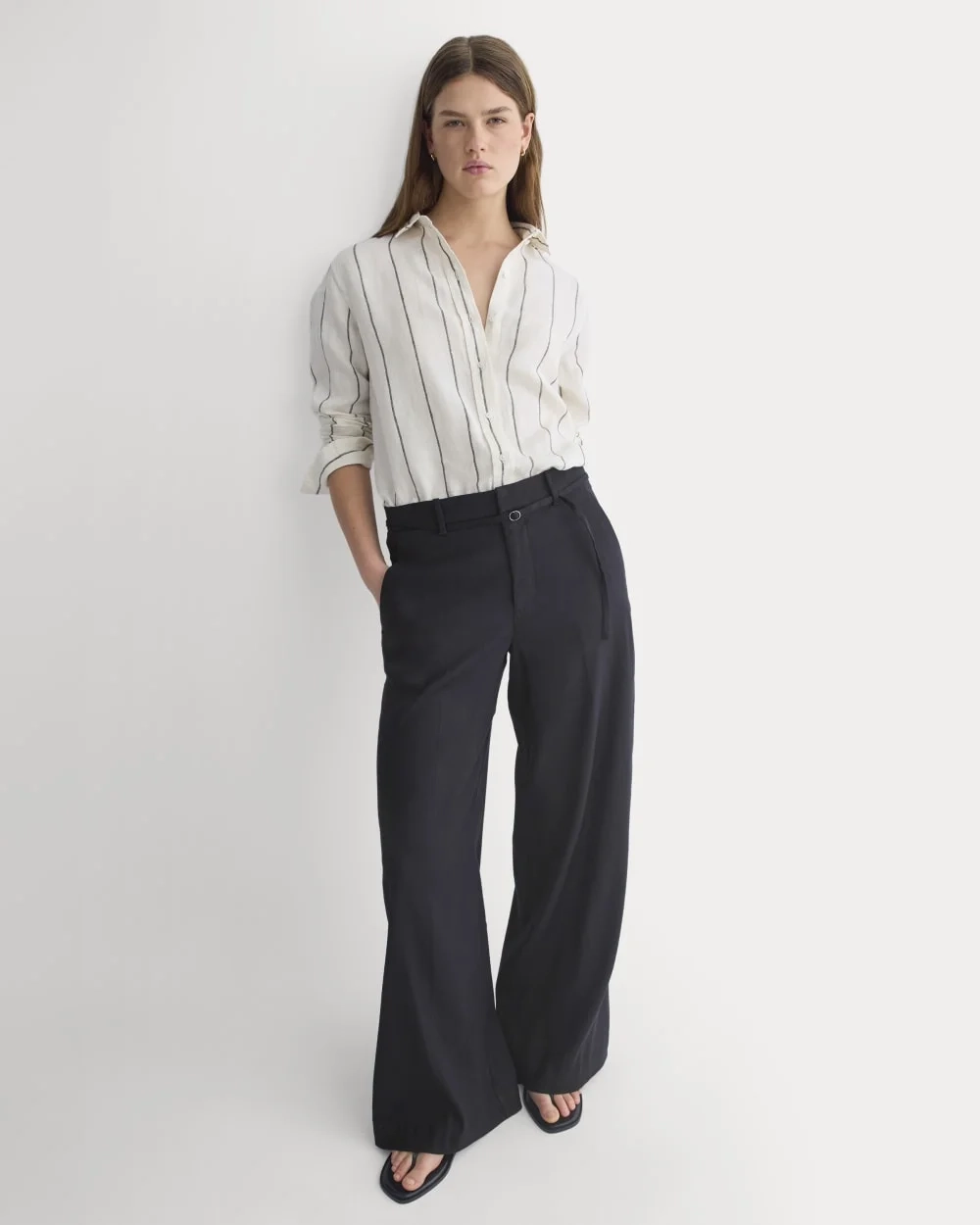 Wide-Leg Belted Pant in Stretch Linen | Black | Regular (5)