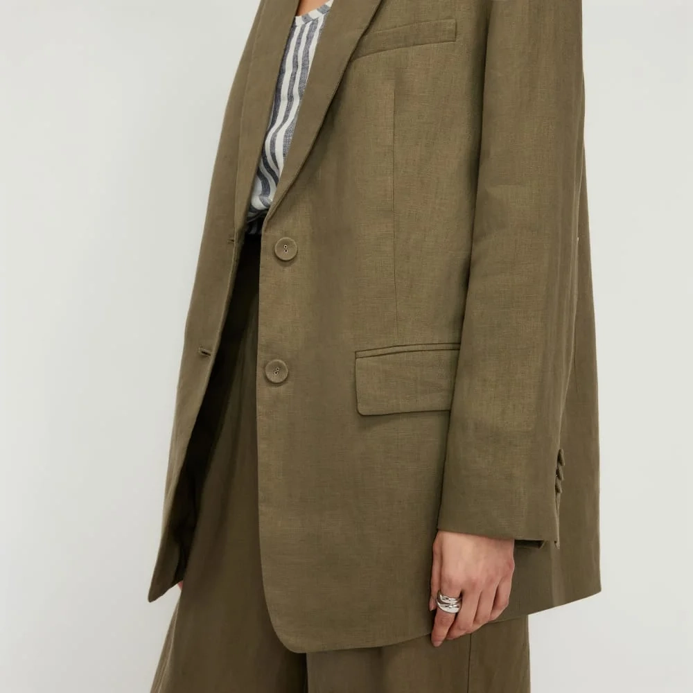 The Oversized Blazer in Linen | Kalamata (4)