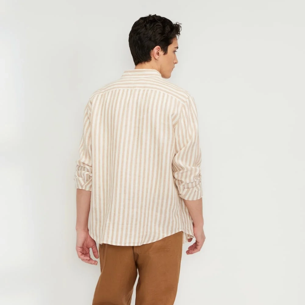 The Classic Shirt in Linen | Bone / Caramel (4)