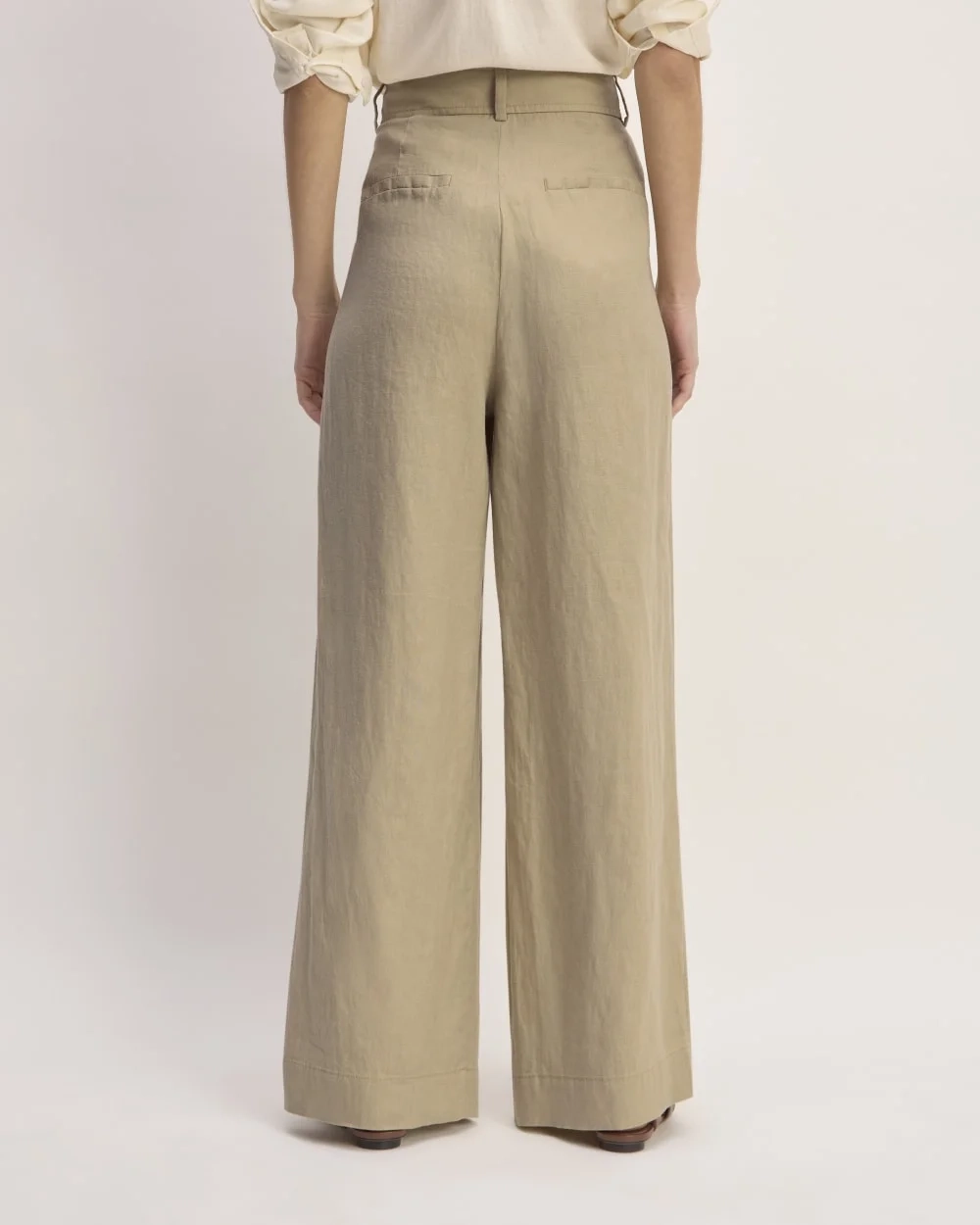 The Linen Way-High® Drape Pant  | Trench Coat Khaki (2)