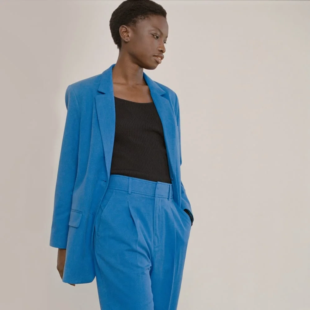 The Oversized Blazer in Buttersmooth | Brilliant Blue (5)