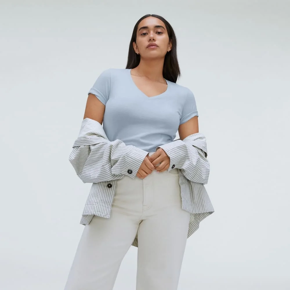 The Organic Cotton V-Neck | Mist (3)