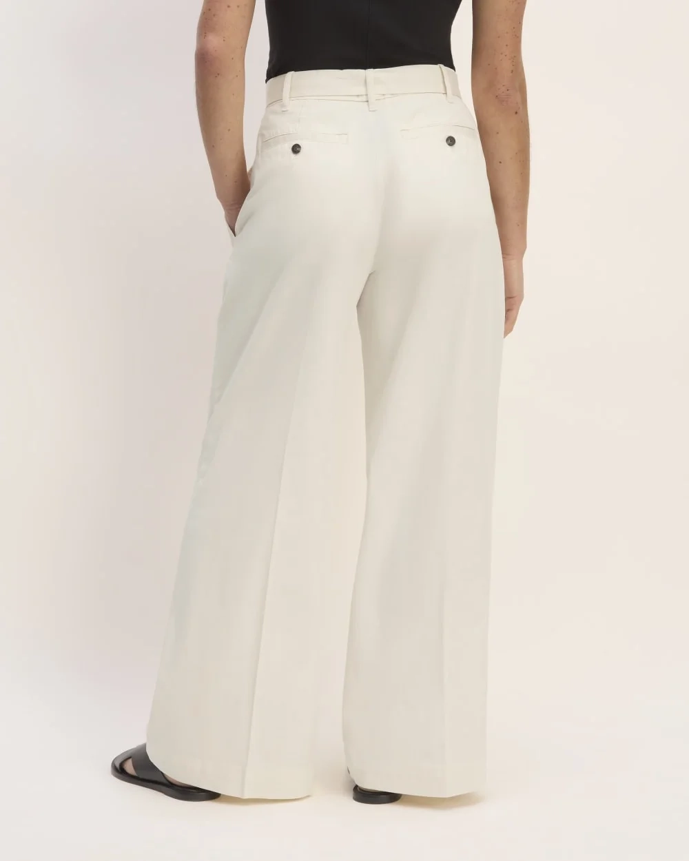 The Pleated Wide-Leg Chino | Bone (6)