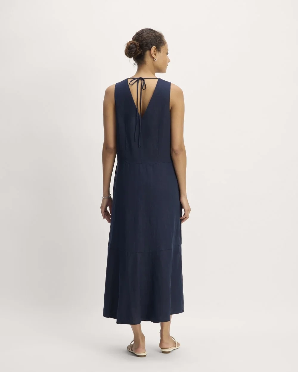 The Linen V-Neck Maxi Dress | Navy (4)