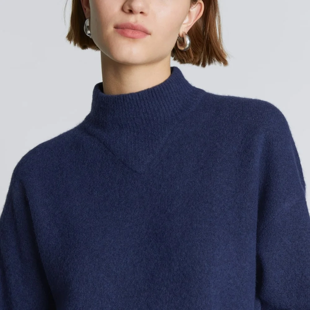The Cozy-Stretch Pullover | Ocean Cavern (3)