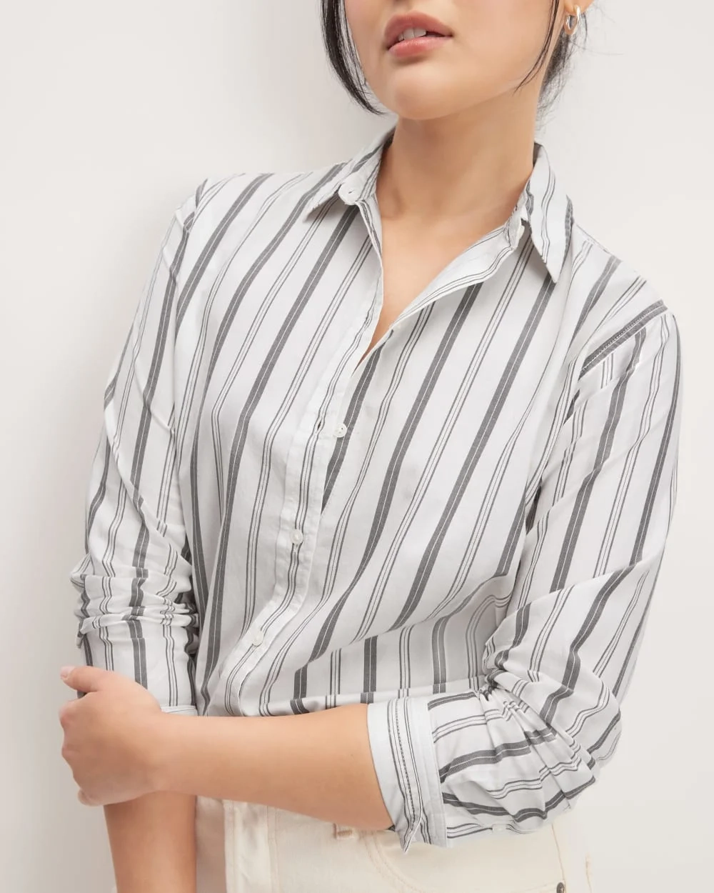 The Must-Have Shirt in Silky Cotton | Bone / Black (4)