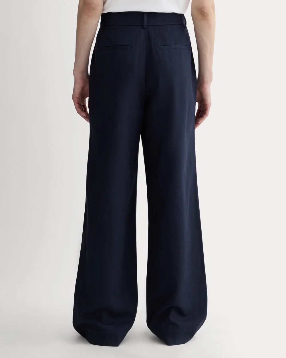 The Draper Pleated Pant in Buttersmooth | Navy | 30" Inseam (4)