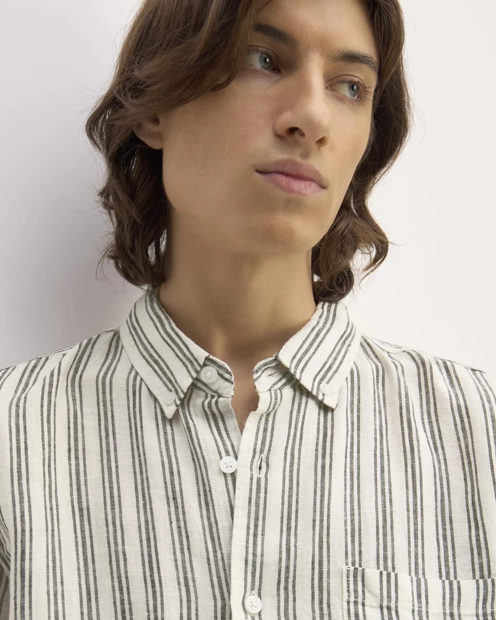 The Classic Short-Sleeve Shirt in Linen | Bone / Black (3)