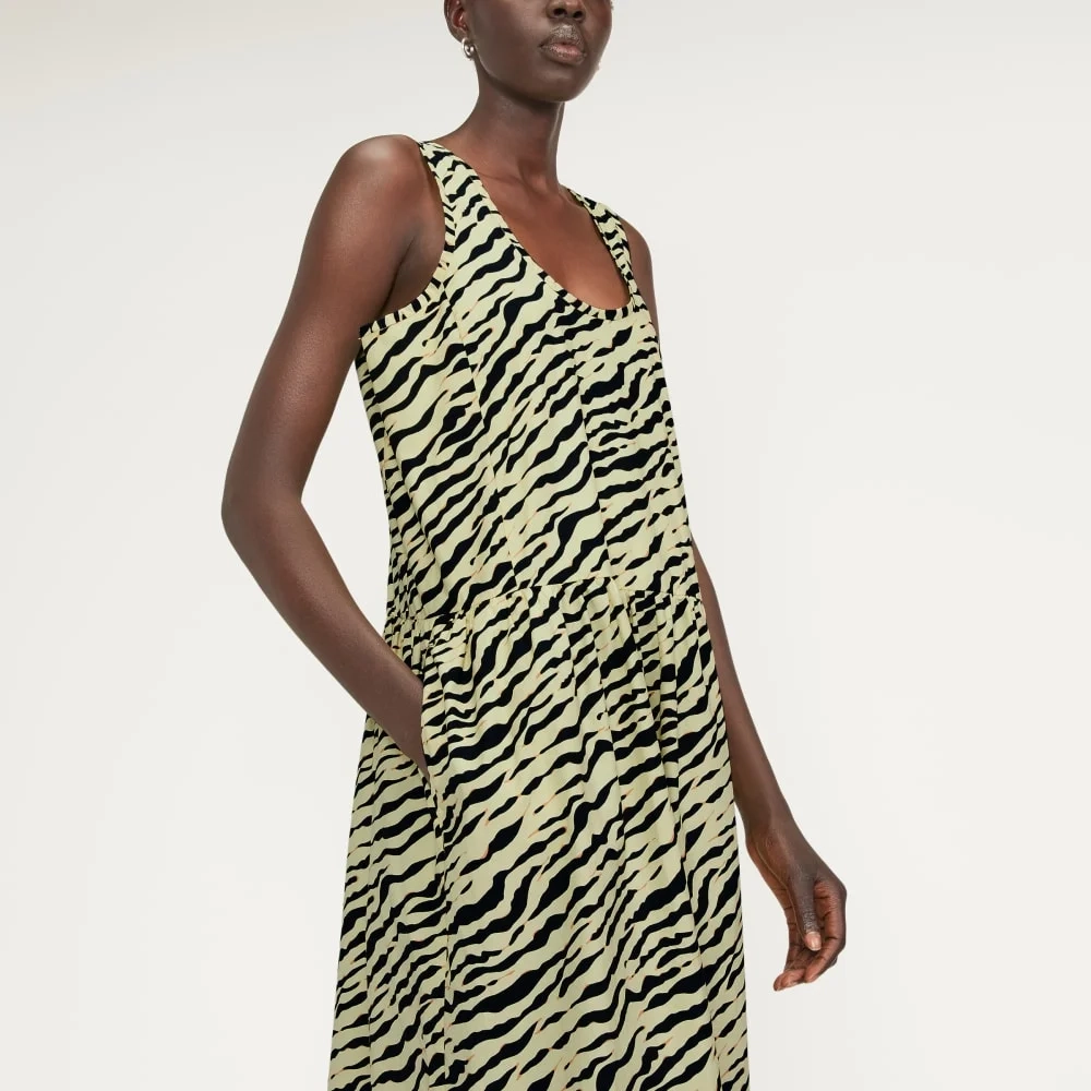 The Poplin Summer Dress | Pale Yellow Tiger Stripe (4)