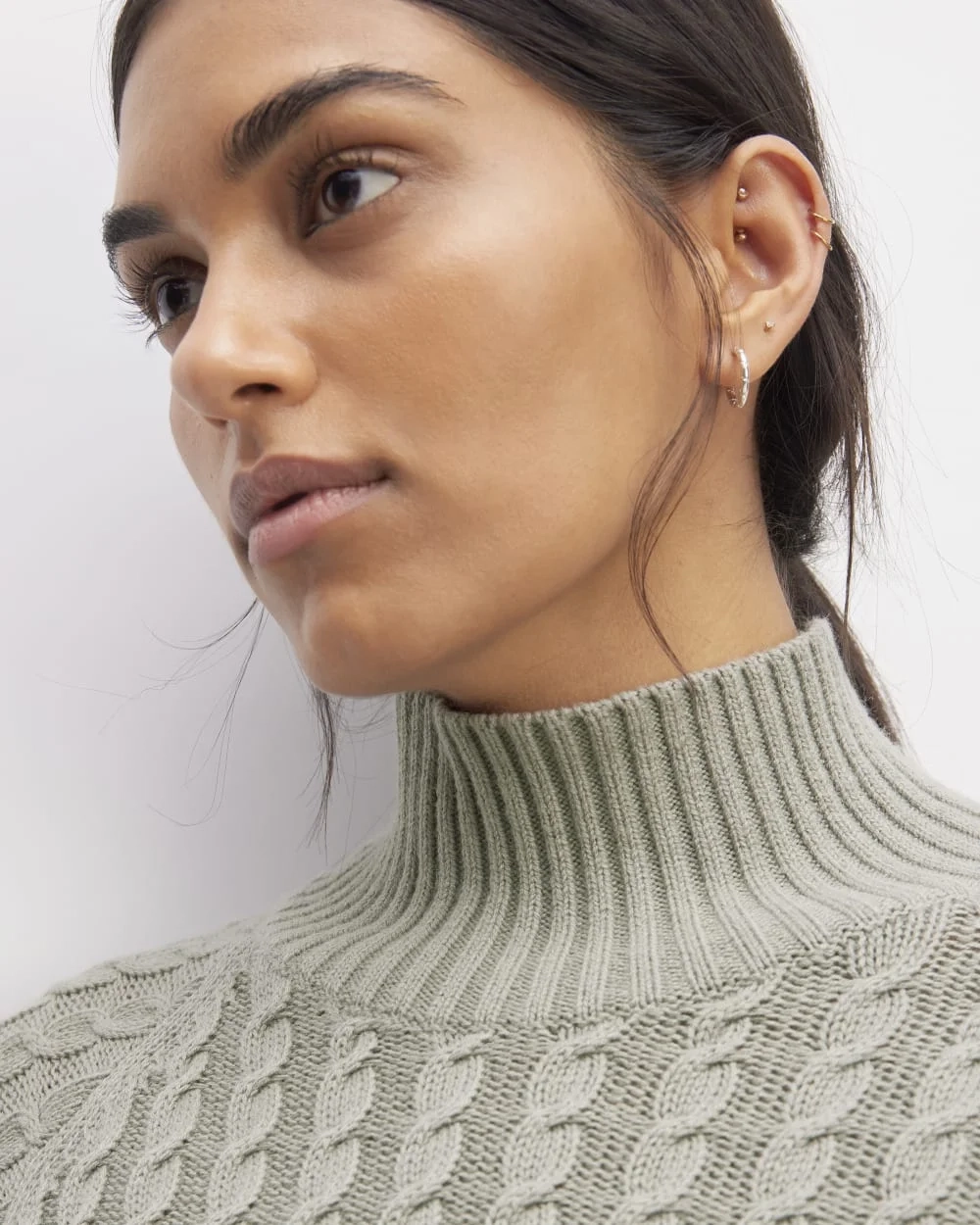The Cotton Merino Cable Turtleneck | Sage Green (3)