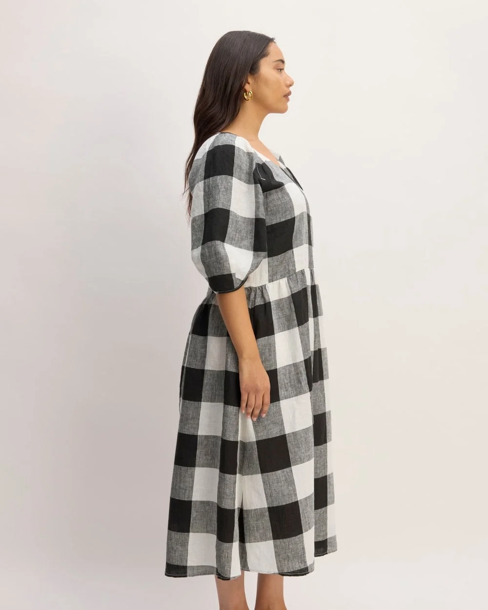The Linen Oversized Puff-Sleeve Dress | Bone / Black Check (4)