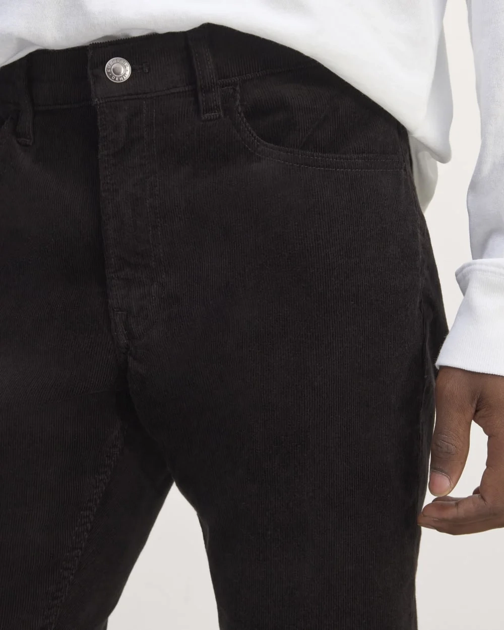 The 5-Pocket Pant in Corduroy | Black (4)