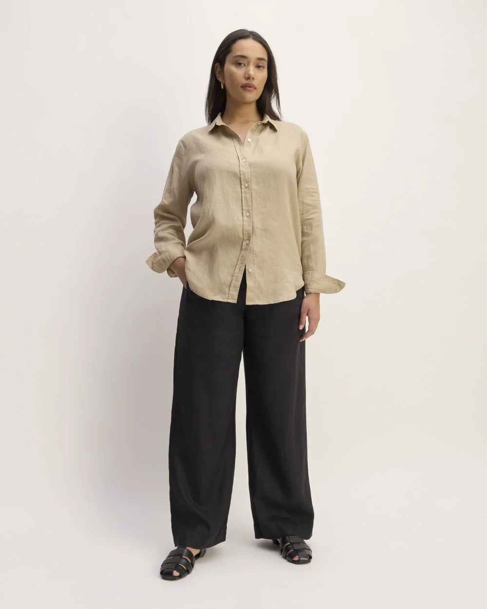 The Must-Have Shirt in Linen | Trench Coat Khaki (3)