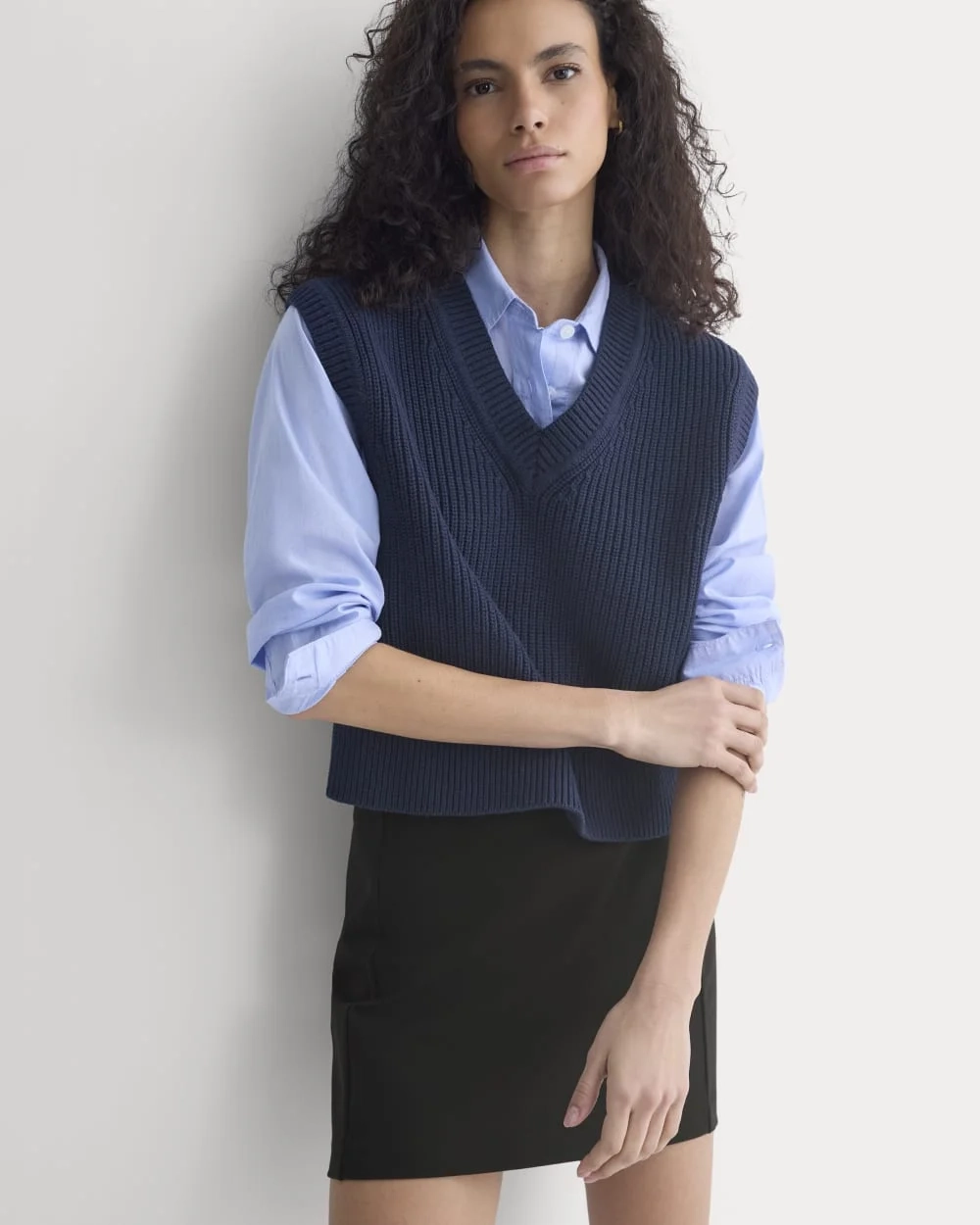 Ribbed V-Neck Vest in Everyday Cotton | Navy (4)