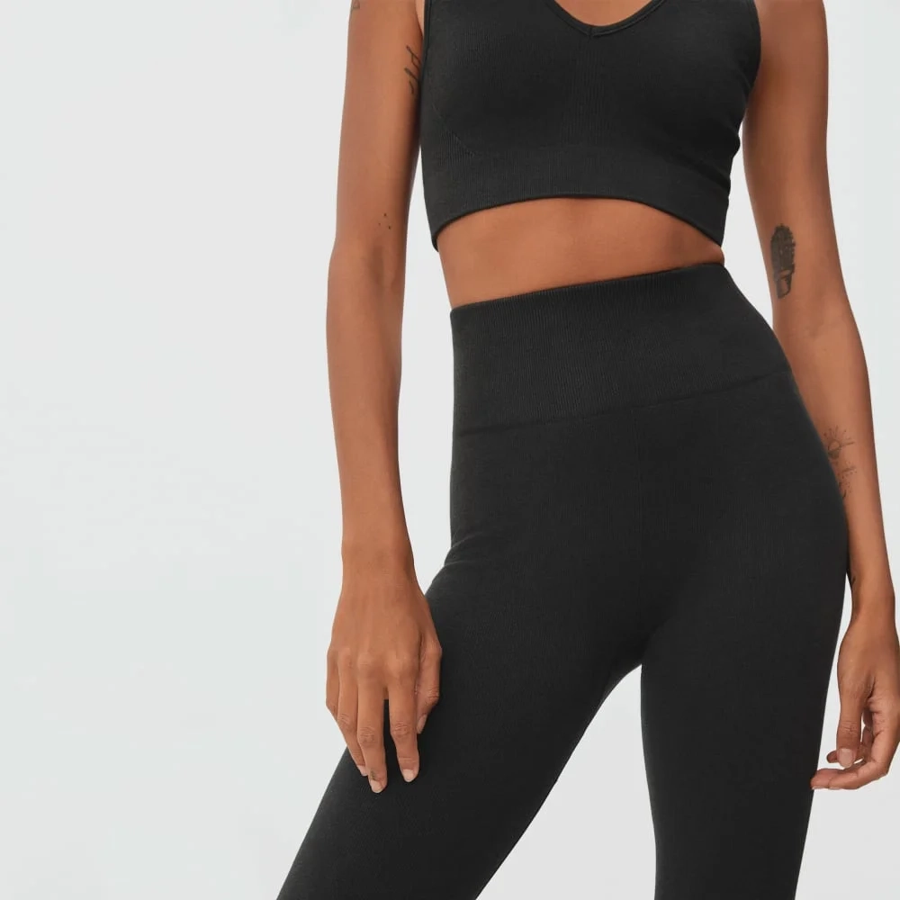 The Seamless Legging | Black (5)