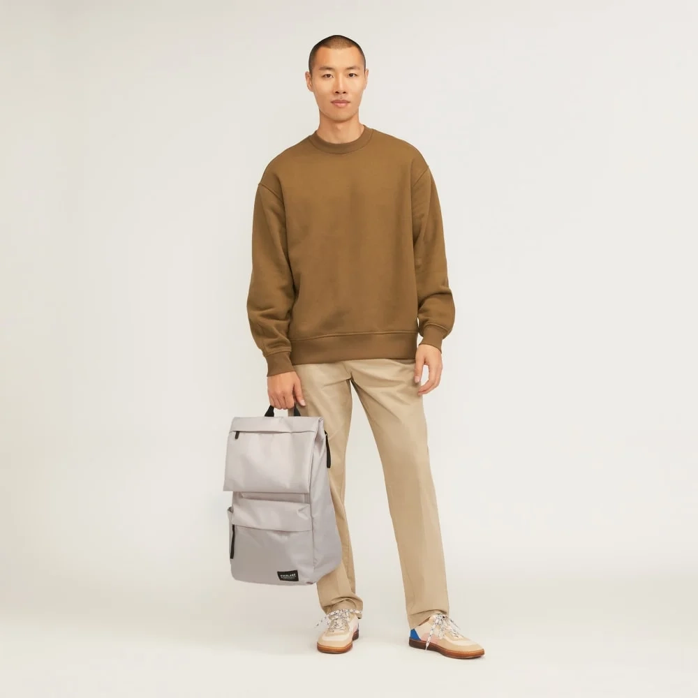 The ReNew Transit Backpack | Warm Quartz (with label) (3)