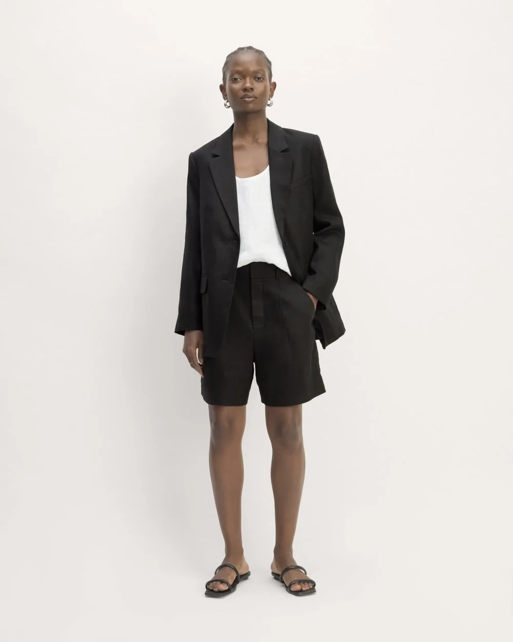 The Oversized Blazer in Linen | Black (4)