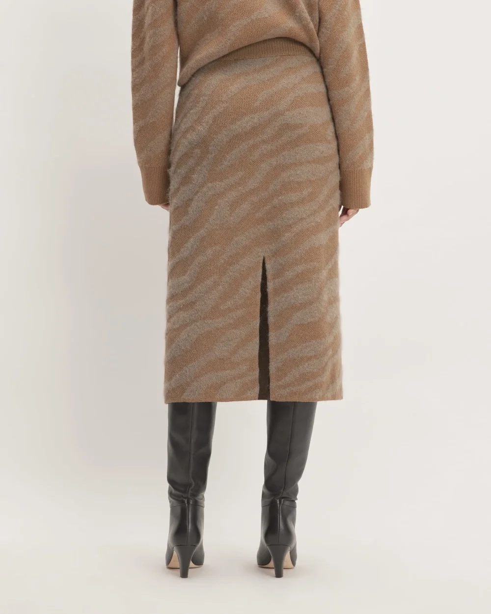 The Alpaca Tiger Jacquard Skirt | Camel / Medium Brown (5)