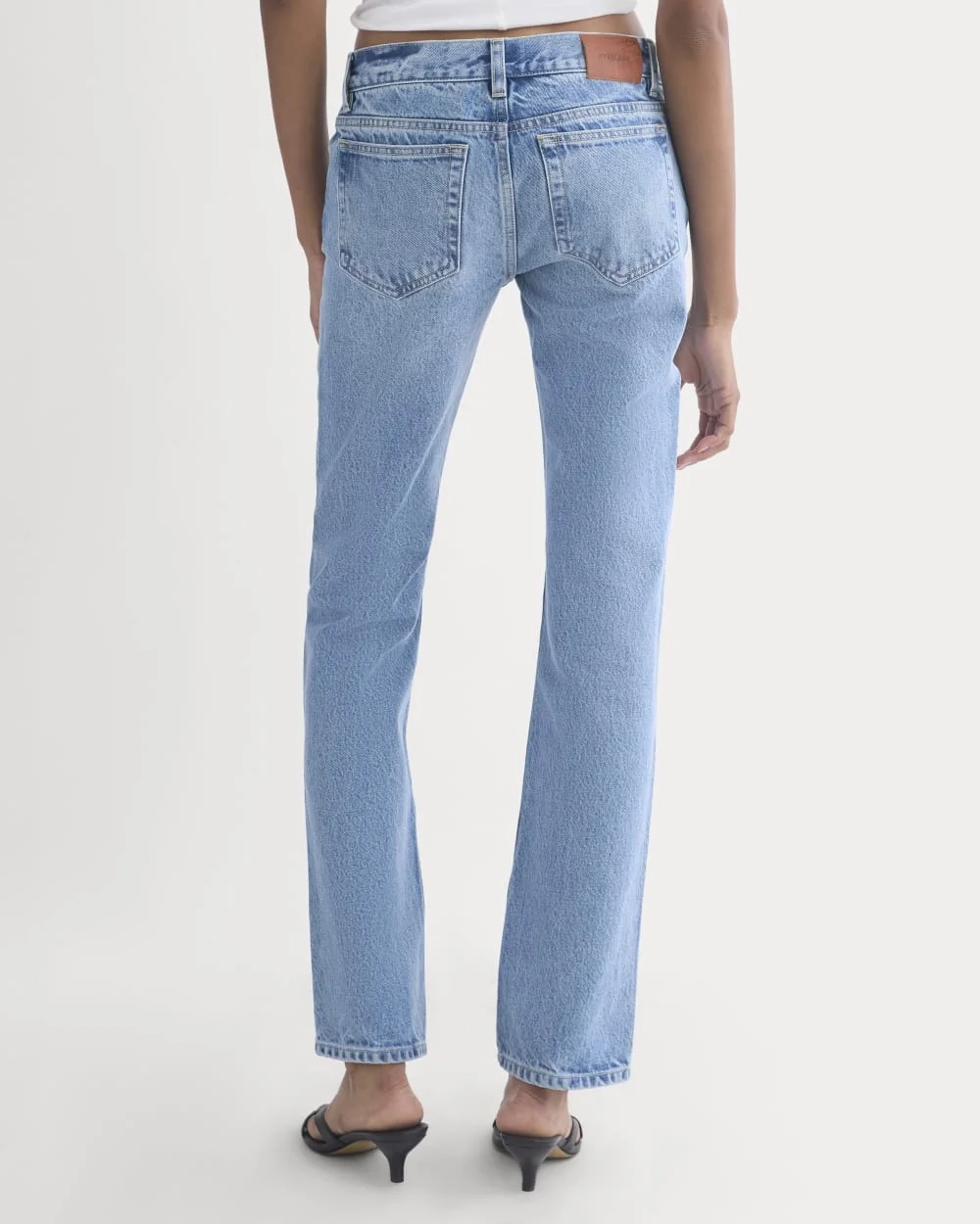Everlane x Elena Bonvicini Highland Low-Rise Cigarette Jean | Crystal Cove Indig (5)