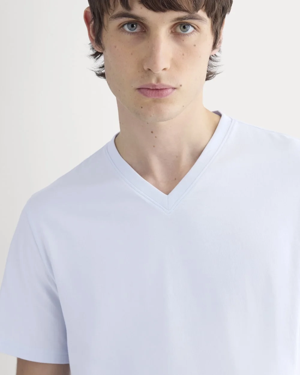 The Essential Organic V-Neck Tee | Skywriting (4)