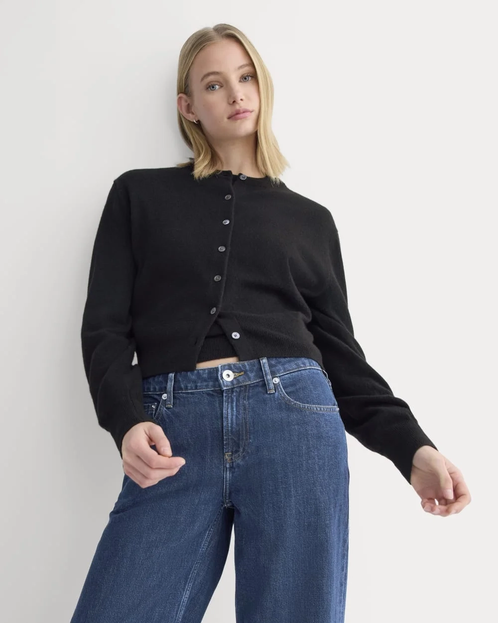 Cashmere Cropped Cardigan | Black (4)