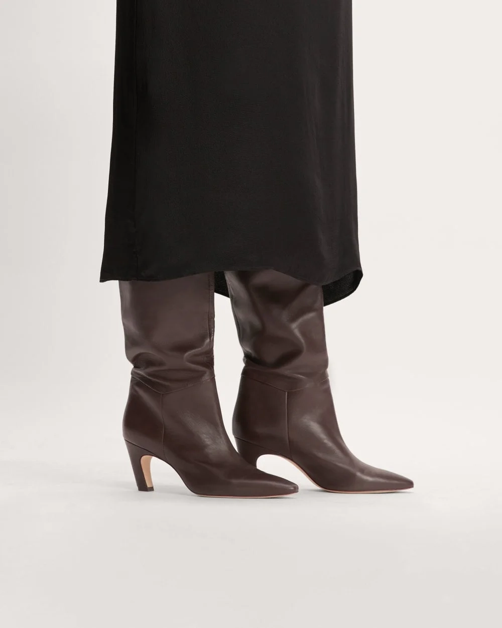 The Banana Boot | Dark Brown (4)