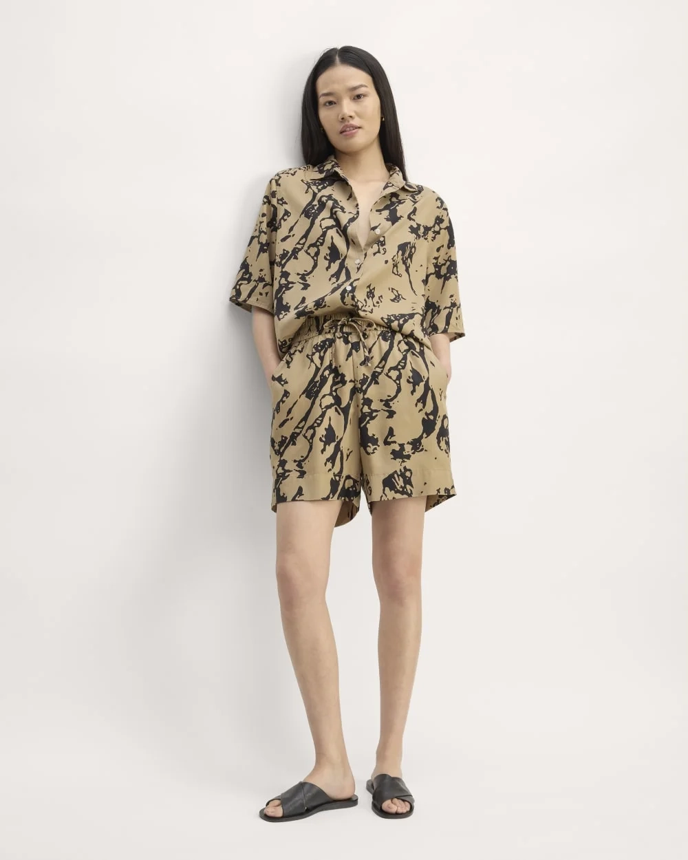 The Vacation Short | Black / Cornstalk Abstract