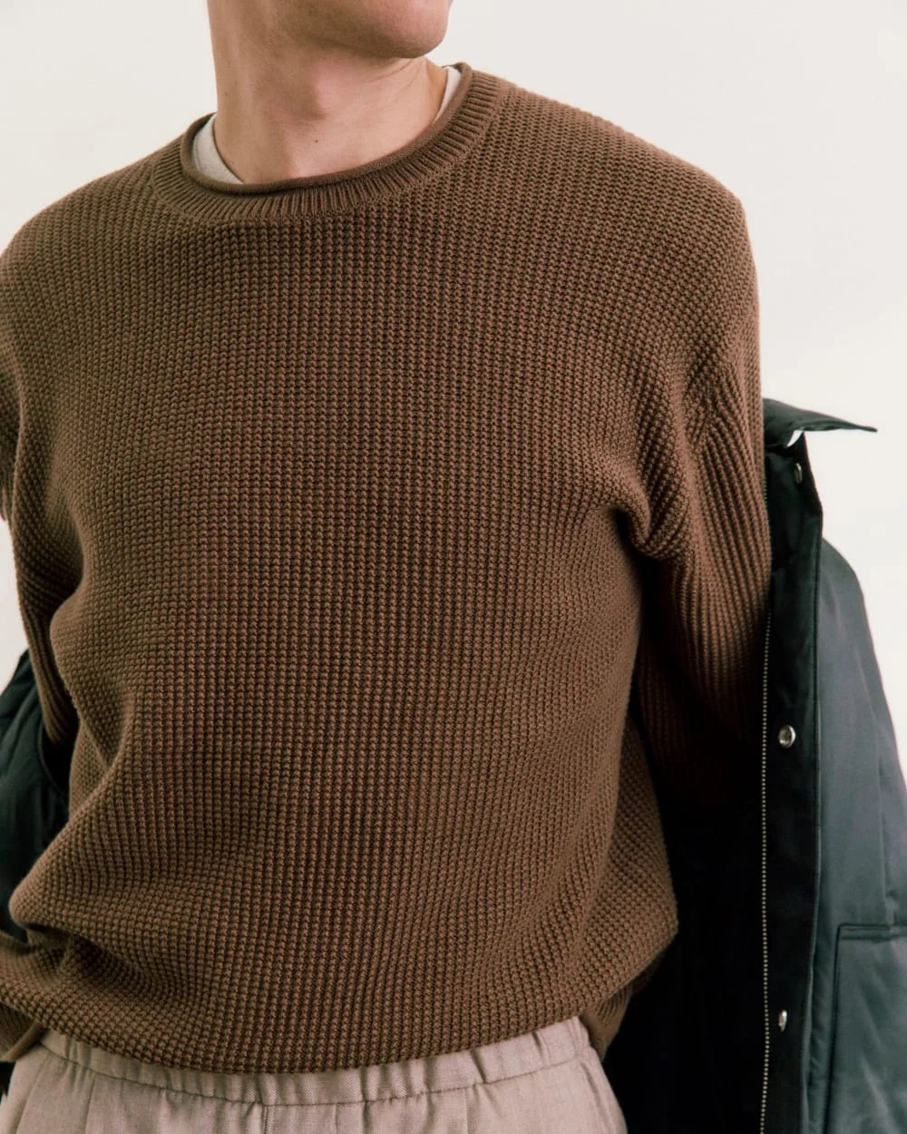 Waffle Rollneck Crew in Everyday Cotton | Cocoa (4)