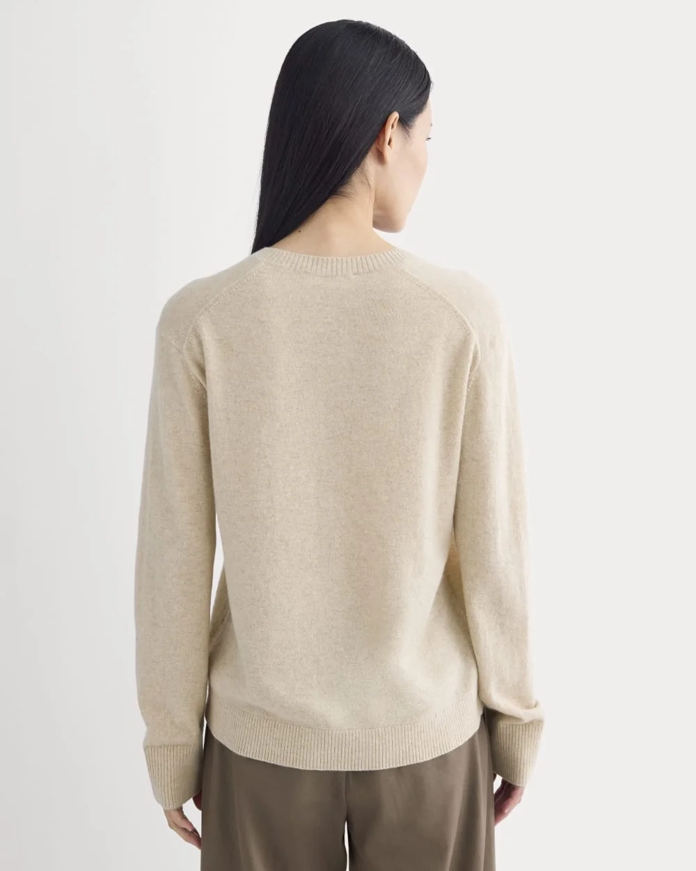 The Classic V in Cashmere | Heather Light Camel (6)