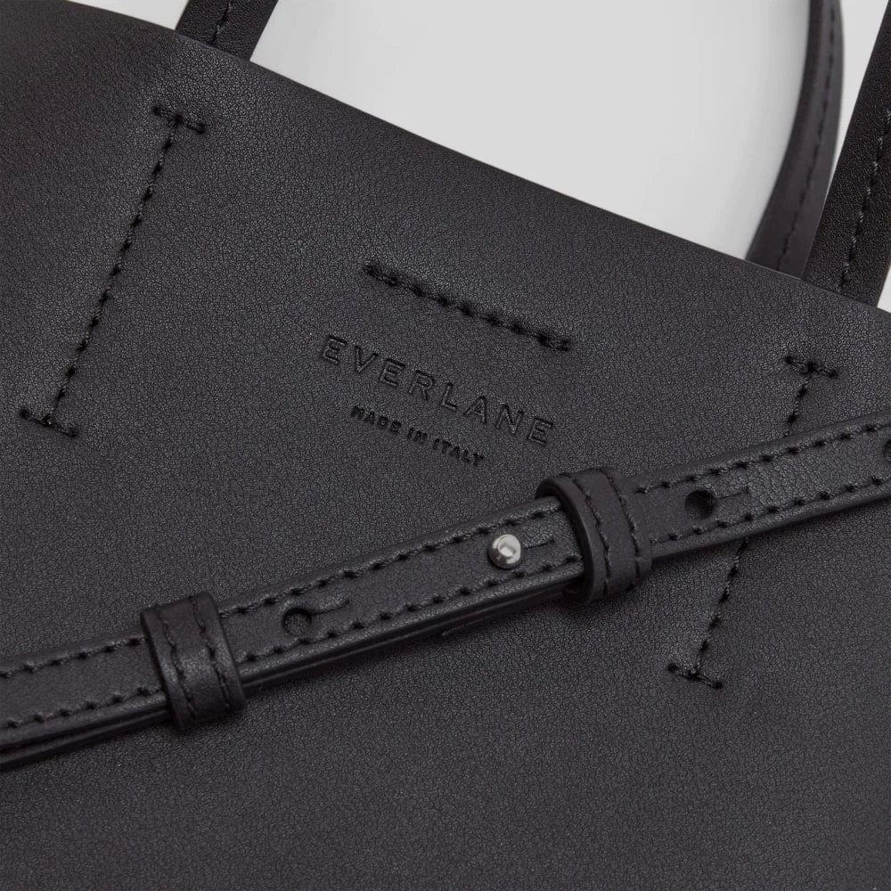 The Luxe Italian Leather Crossbody | Black (5)
