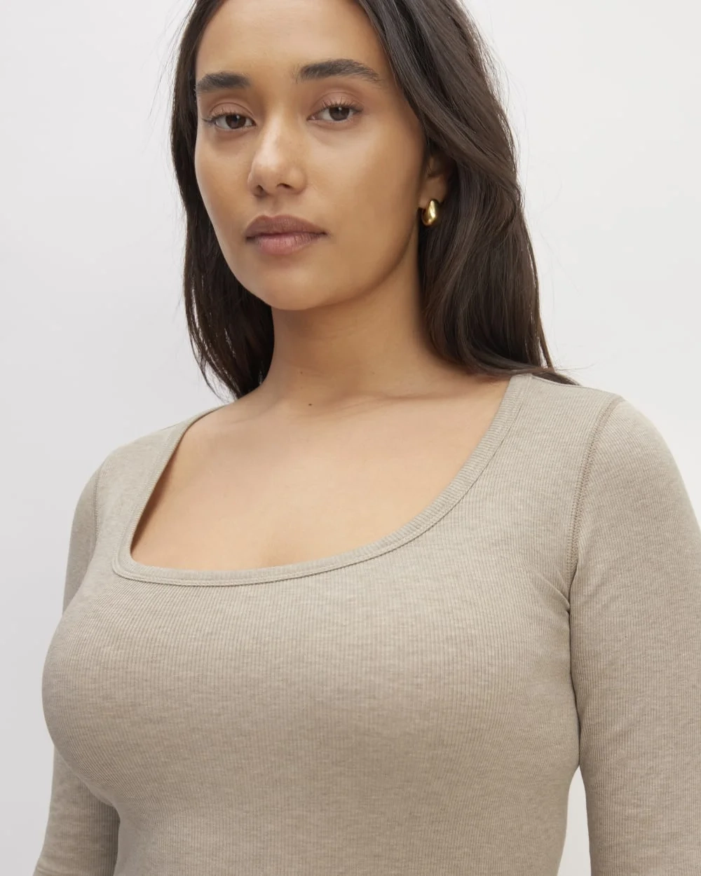 The Luxe Rib Scoop-Neck Tee | Heathered Tan (2)