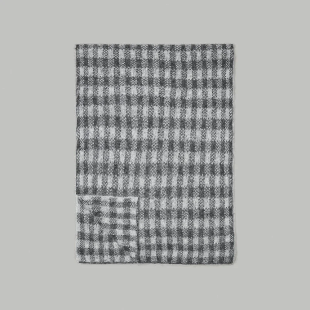 The Alpaca Patterned Scarf | Light Heather Grey / Dark Charcoal Buffalo Check