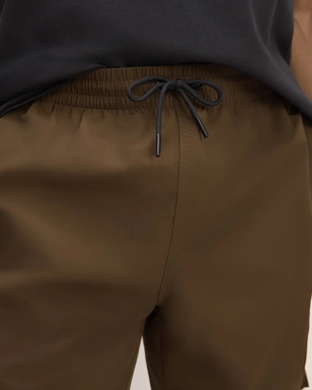 The ReNew Nylon Short | Cocoa (3)