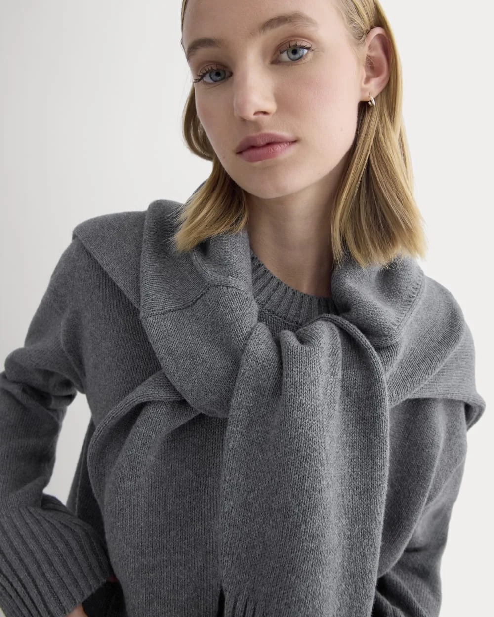 The Boxy Sweater in Everyday Cotton | Heathered Charcoal (5)