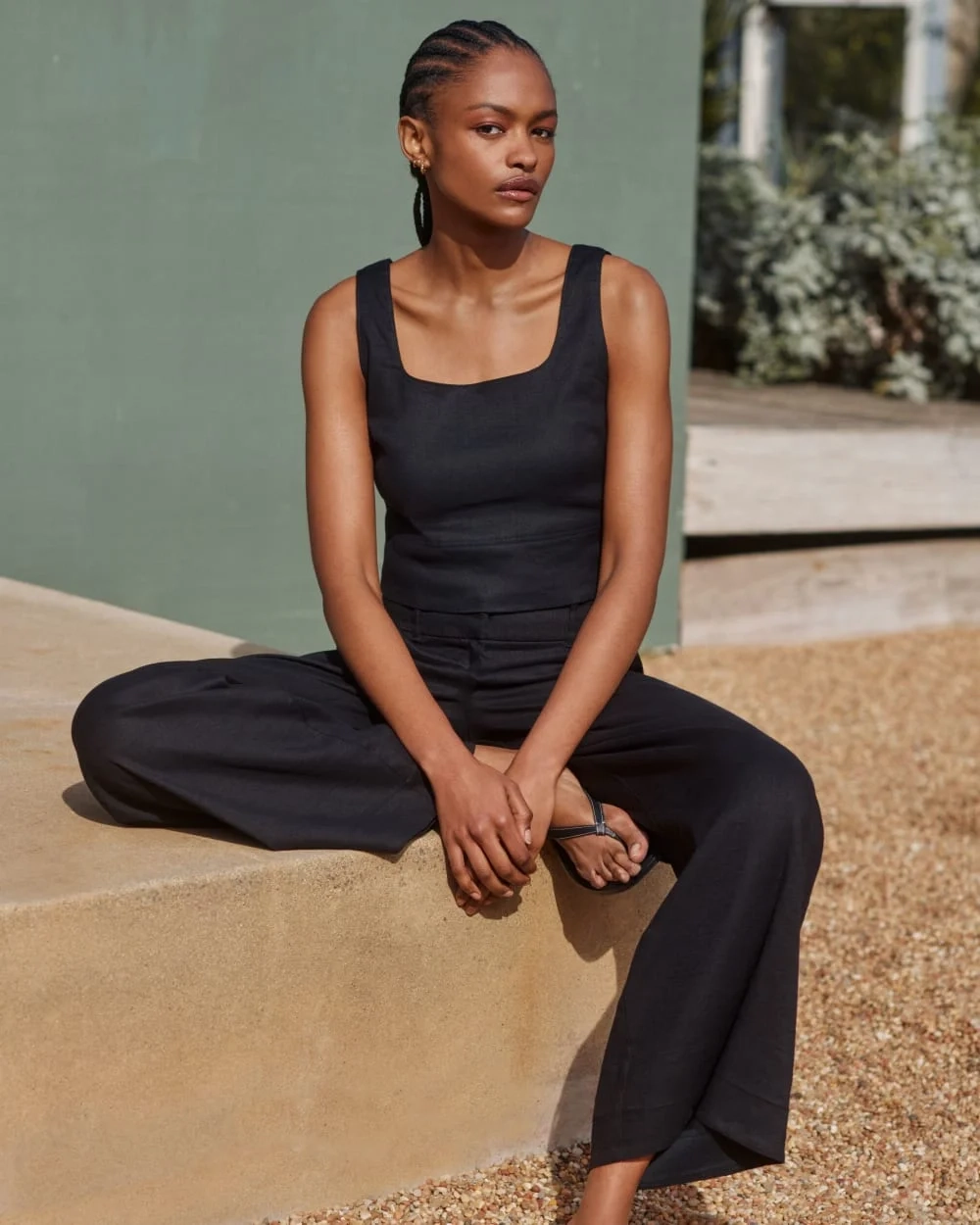 The Square Tank in Stretch Linen | Black (5)