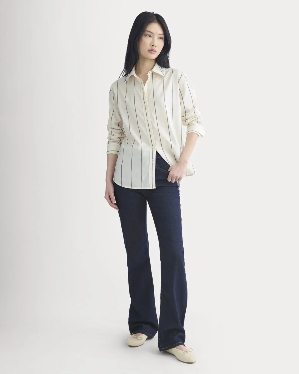 Everyday Shirt in Silky Cotton | Gardenia/Meteorite (5)