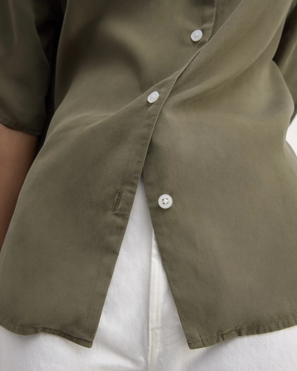 The Short-Sleeve Shirt in Butterlite | Kalamata (4)