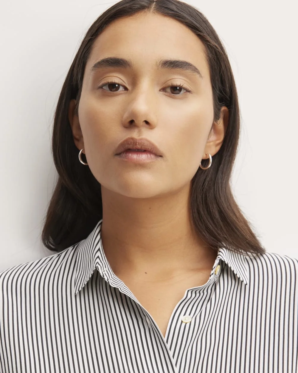 The Boxy Shirt in Washable Silk | Black / White (3)